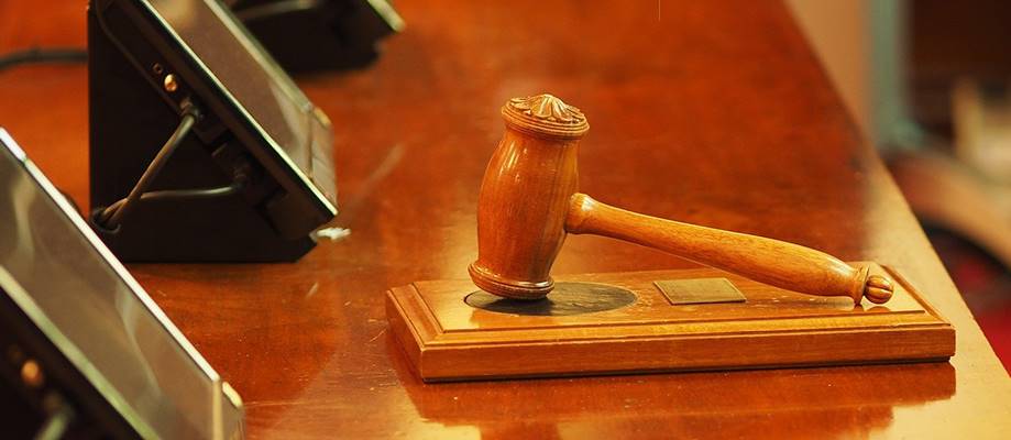 피의자를위한변호_img (1).jpg